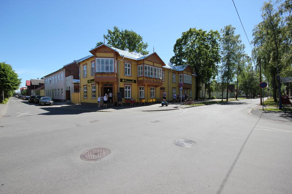 Karusselli 1 Apartments Pärnu Habitación foto